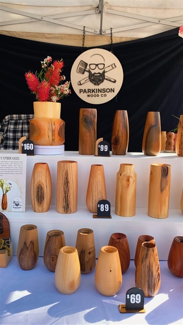 Vases-and-sign.jpg