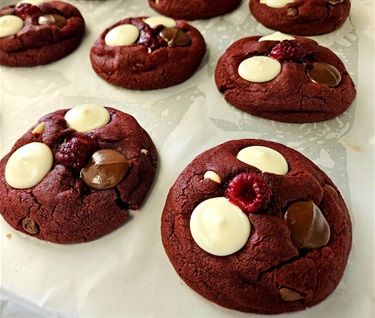 Red-Velvet-Raspberry-Cookie.jpg